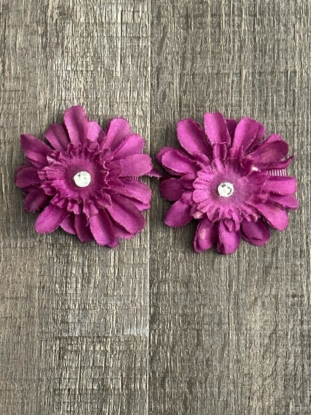 💞 Set of 2 Goody Purple Flower Snap Clip Hair Clips with Clear Rhinestone Center